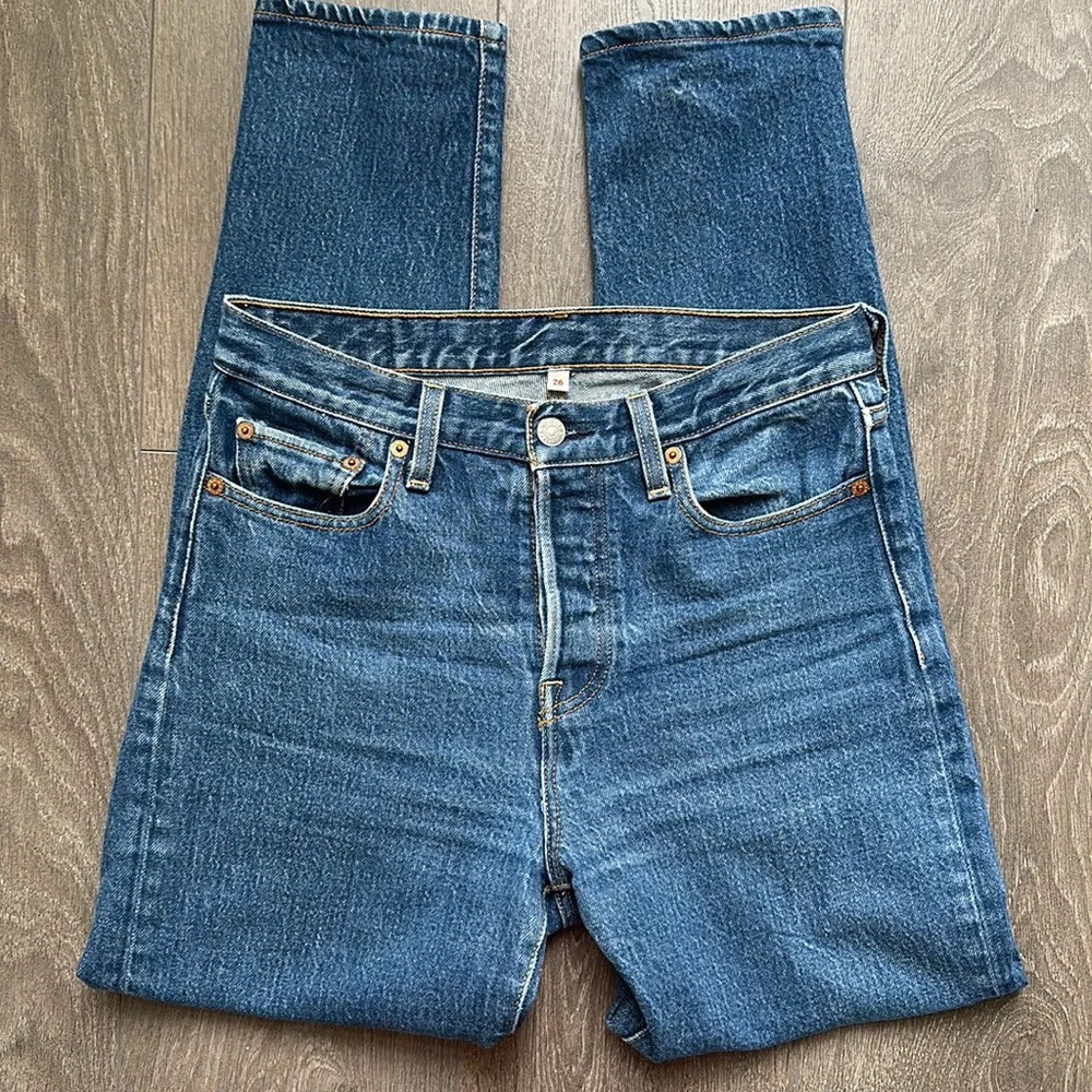 Levi’s wedgie icon fit high rise jeans 26 - Picture 8 of 11
